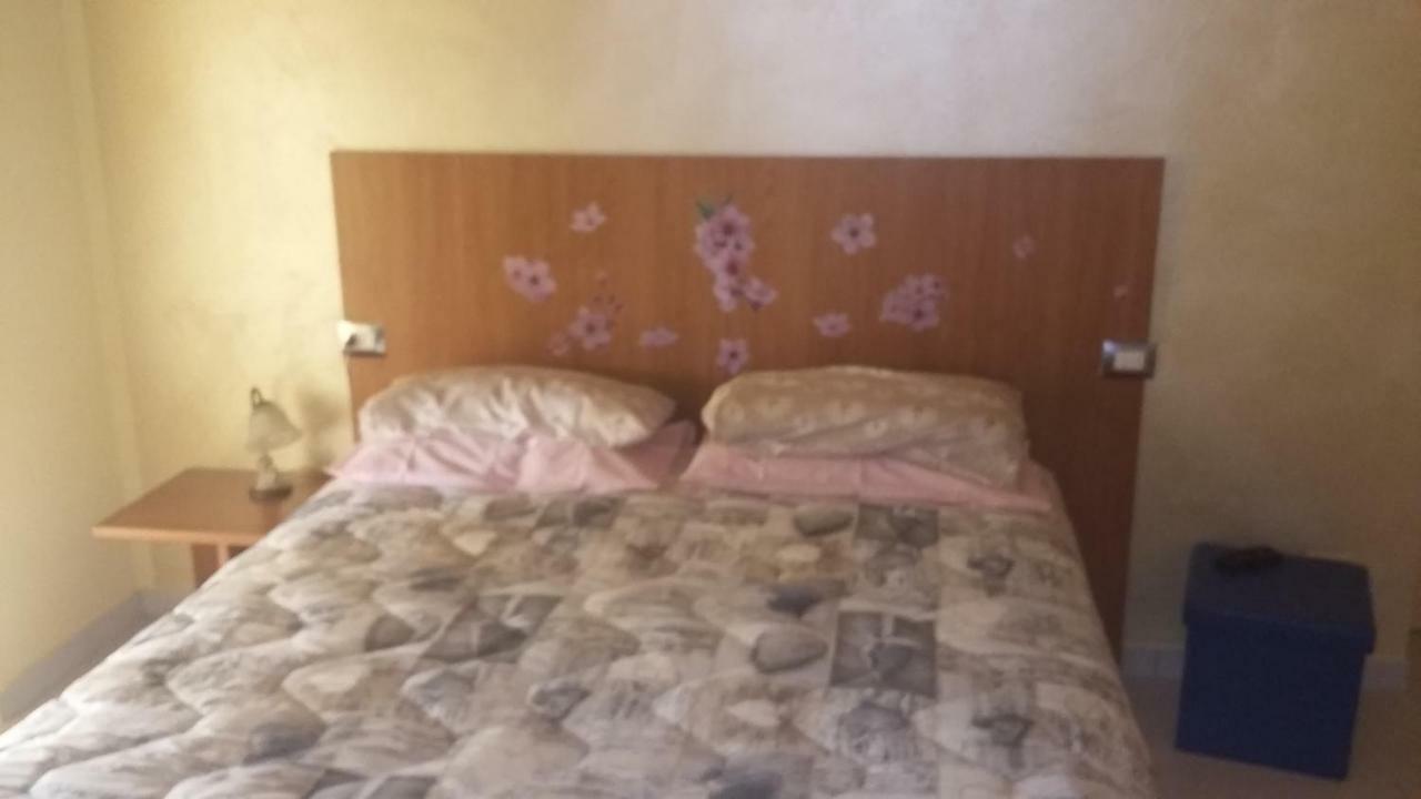B&B Peschi In Fiore Valeggio sul Mincio Exterior photo